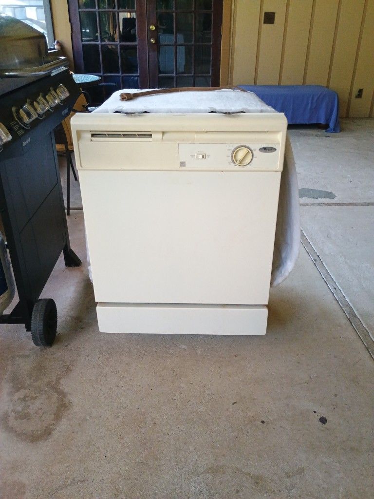 Whirlpool Dishwasher