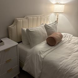 Queen size platform bed frame