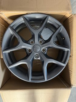 2020 Jeep Grand Cherokee stock wheels