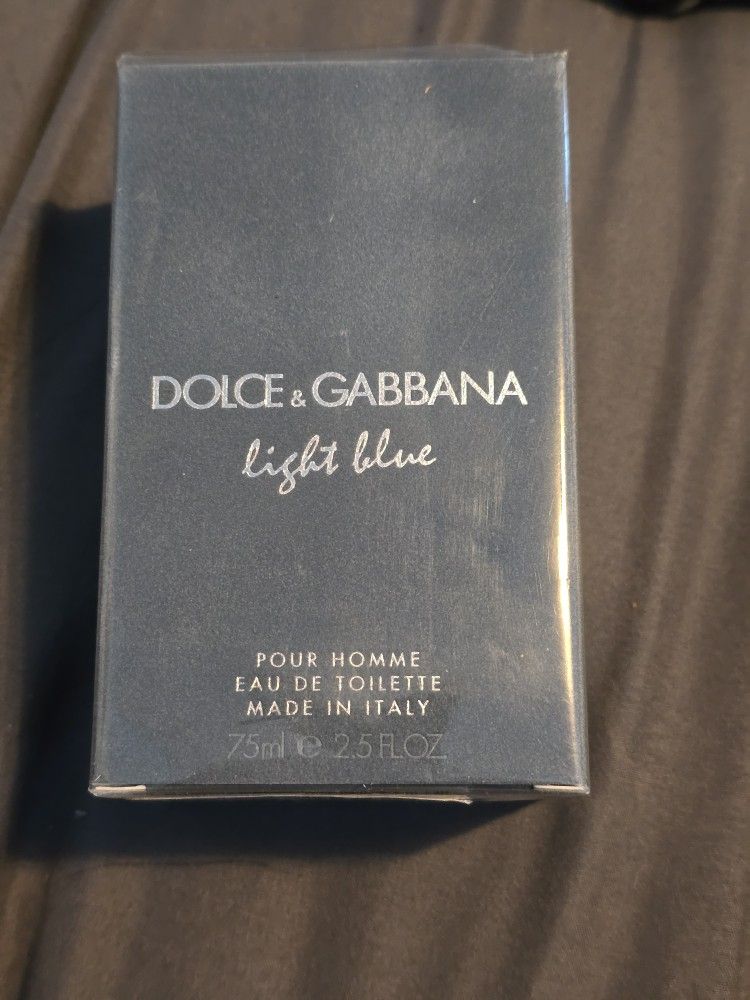 Dolce & Gabbana Light Blue Purfume
