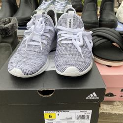 Tenis Adidas Size 6 / 6.5 / 9