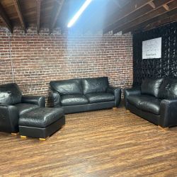 Delivery Available Black leather thomasville couch/sofa , loveseat, + chair w ottoman