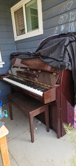 Piano Kawai