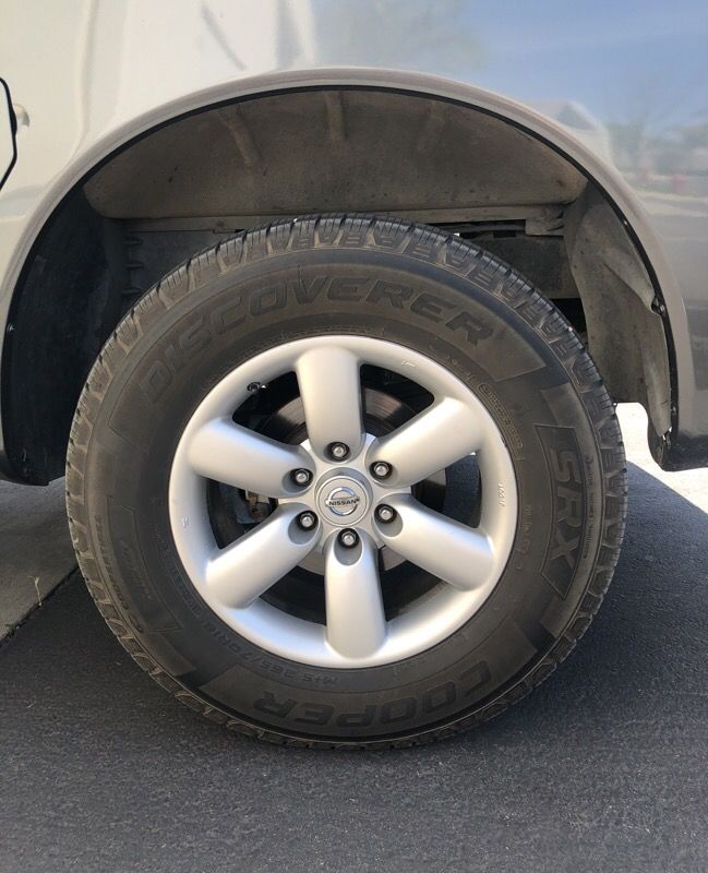 Nissan Titan wheels and tires