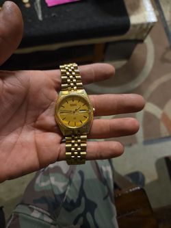 Seiko Quartz Gold-Tone Watch with Day-Date