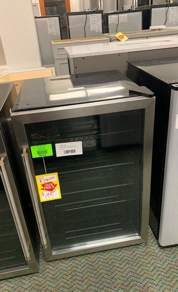 FRIGIDAIRE EFMIS155 BEVERAGE CENTER SY