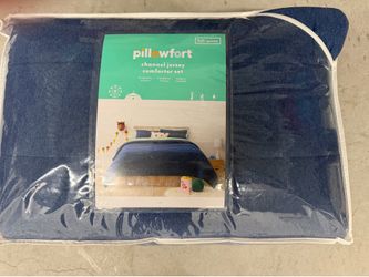 Pillow fort full/queen comforter