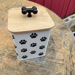 Doggy treat container