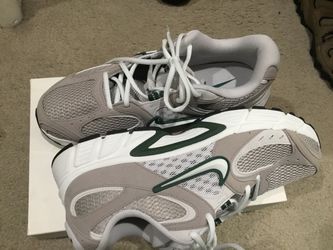 Shoes size 10/5