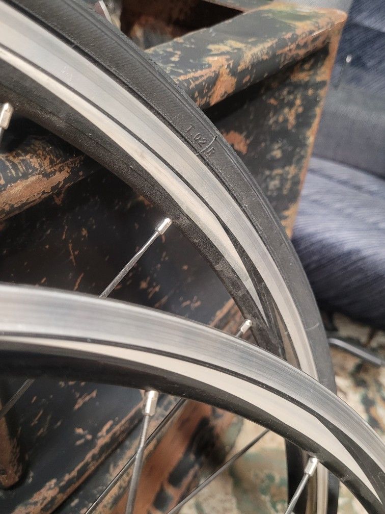 Shimano 700c Wheelset