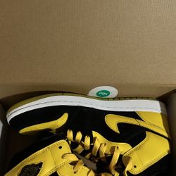 Jordan 1 Mid 