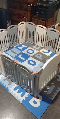 Expandable Baby Gate + ABC Foam Tiles