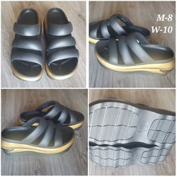 CROCS. MEGA CRUSH. SANDALS.  NEW