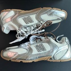 Round toe lace-up low-top lifestyle shoes for women silver