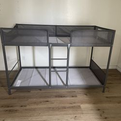 Kids Twin Bunk Bed