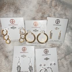 Jewelry 18ct Gold And Sterling Silver Pieces