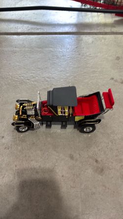 1:18 ERTL Munsters Koach 1929 Ford Model A Diecast