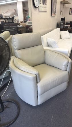 New swivel glider recliner chair / free delivery
