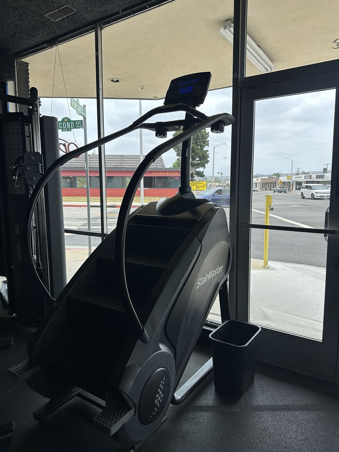 StairMaster SM5 StepMill with 2 Window LCD Console