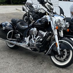 Indian Springfield 2017 Black Motorcycle 
