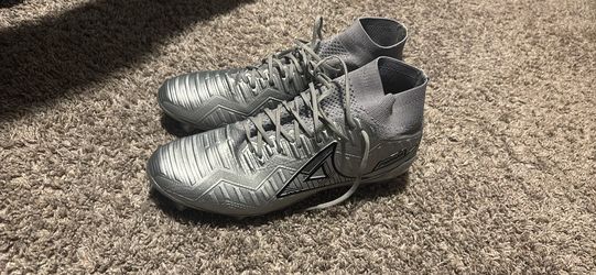 Grey soccer pro pirmas size 10.5