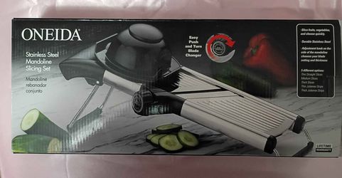 New Oneida Stainless Steel Mandoline Slicing Set