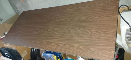 Heavy duty solid foldable wood table