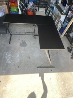 Desk Ikea 