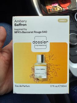 Dossier perfume two scents