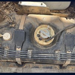 Jeep TJ Gas Tank, Fuel Pump And Skid Plate