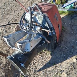 Parting 1976 Evenrude 200hp outboard engine motor Read Description