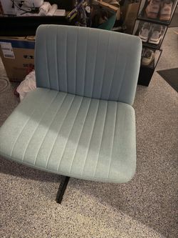 Plush office chair