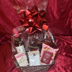 Love / Gift Basket For Women 
