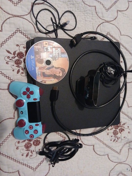 Ps4 Slim 1t And Logitech 1080p Streaming Webcam