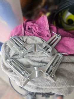 Corner clamps