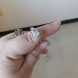 Women's Engagement Ring Size 9