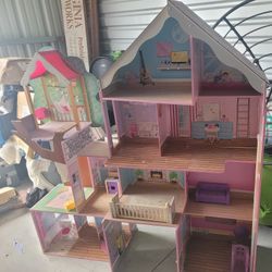 Doll House 