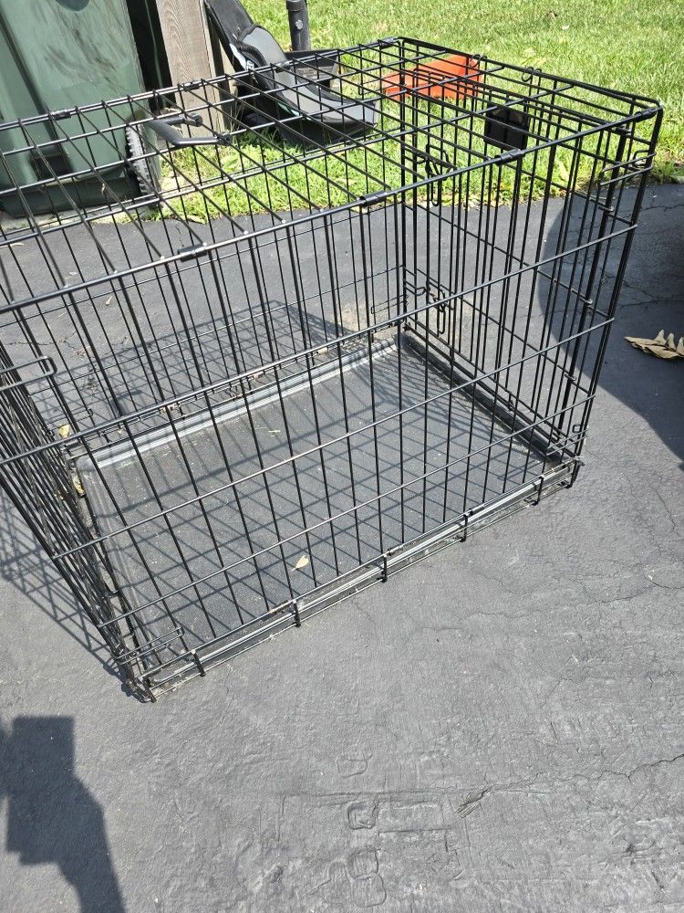 Dog Cage Like New Condition
