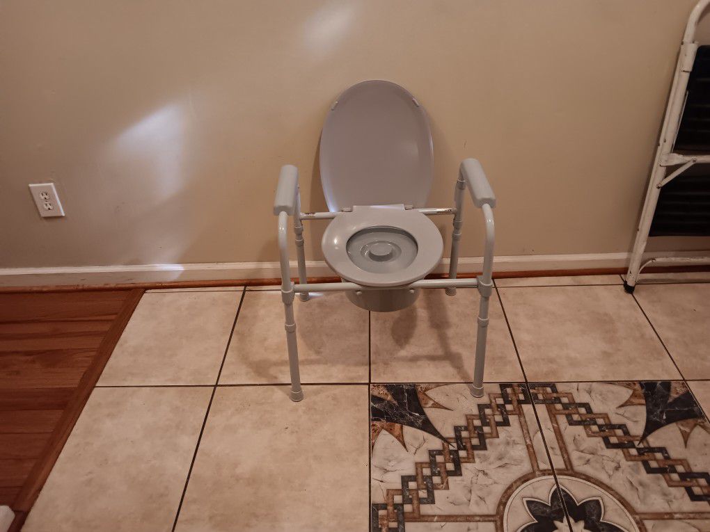 Toilet Chair Bedside Portable Potty Healthcare 