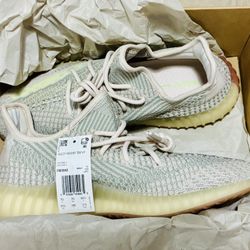 Yeezy Boost 350 V2 Citrin New!!!