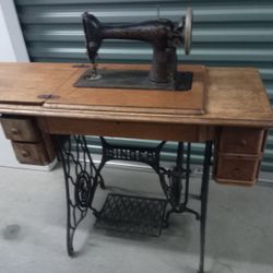 1910  SingerSewing Machine Cabinet