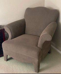 Raymour & Flanagin Comfortable Microfiber Chair Excellent Condition