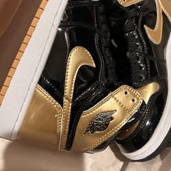Jordan 1 Gold Toe (4y)