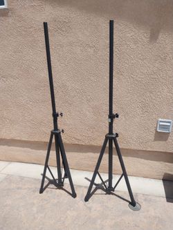 PAIR OF SPEAKER STANDS LIKE NEW