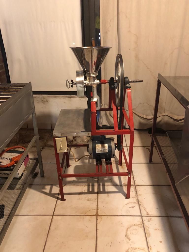 Máquina para hacer arepas industrial