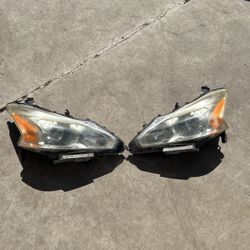 Nissan Altima Headlights 