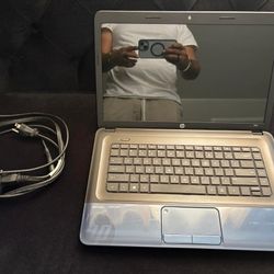 HP 2000 Notebook PC AMD E-300 2GB RAM Windows 10 Laptop w/ Charger - No Battery