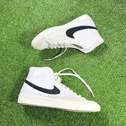 Nike Blazer Mid 77 Vintage Size 12M