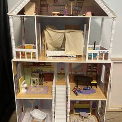 Dollhouse And Furniture/dolls
