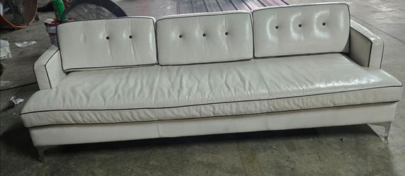 Couch set